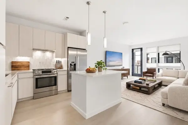 45 W 3rd St #413, Boston, MA 02127