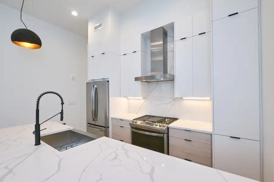 360 Meridian St #5, Boston, MA 02128 - #2
