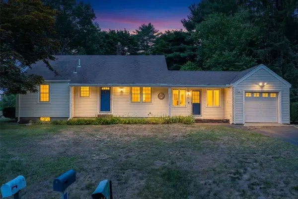 23 Meadow Brook Rd, Raynham, MA 02767