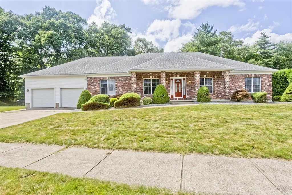 15 Avalon Place, Feeding Hills, MA 01030 - #1