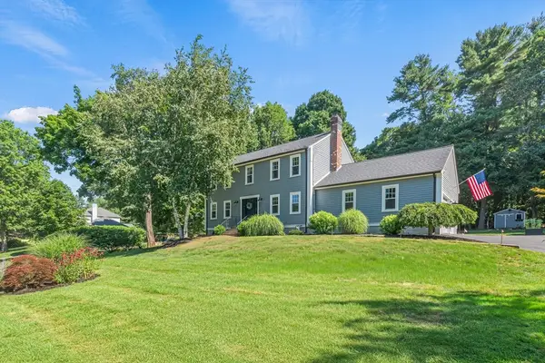 6 Lockewood Dr, Franklin, MA 02038