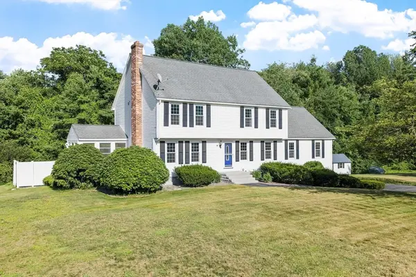 19 Villanova Dr, Westford, MA 01886