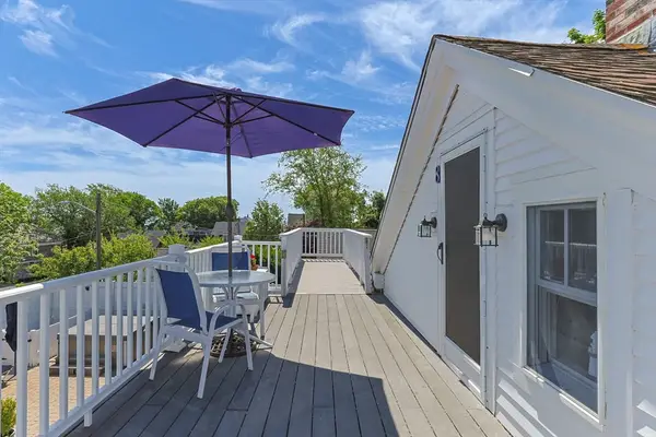 15 Cottage St #8, Provincetown, MA 02657