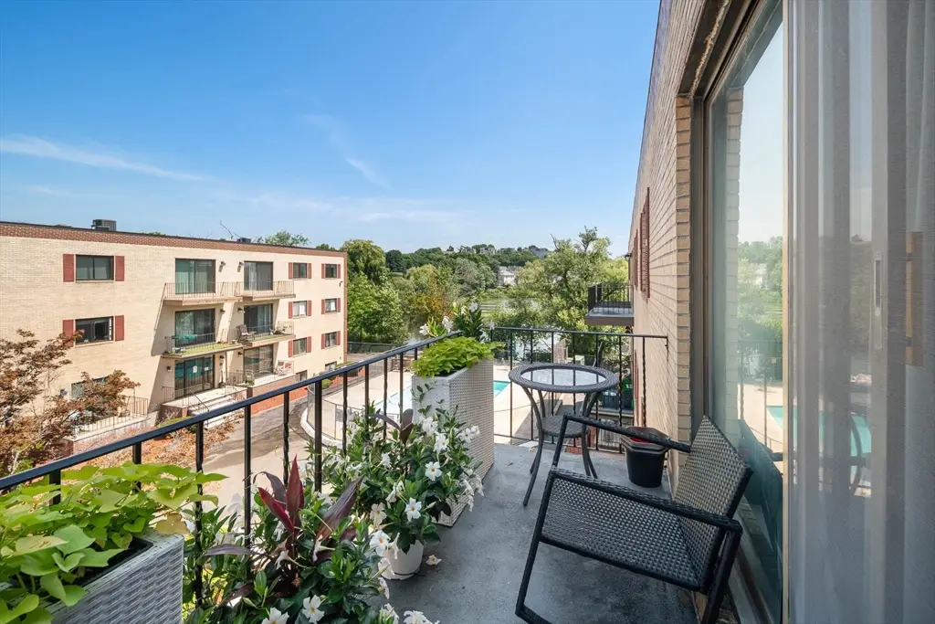 404 Broadway #303, Lynn, MA 01904 - #1
