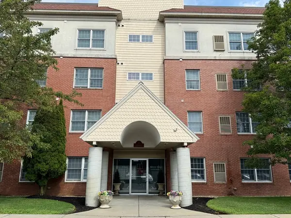 20 Heaths Ct #401, Lynn, MA 01905