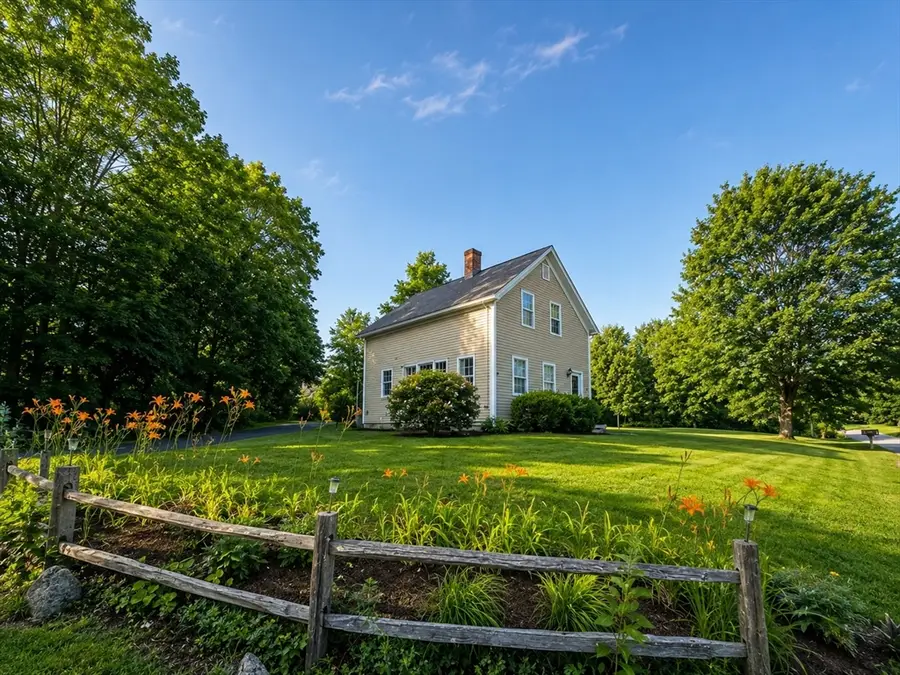 20 Cross St, Bernardston, MA 01337 - #2