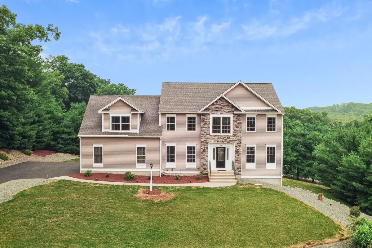 14 Longbrook Dr, Cumberland, RI 02864 - #1