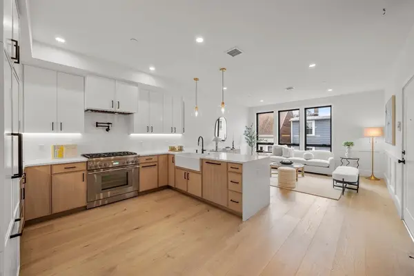 136 West 8th #3, Boston, MA 02127