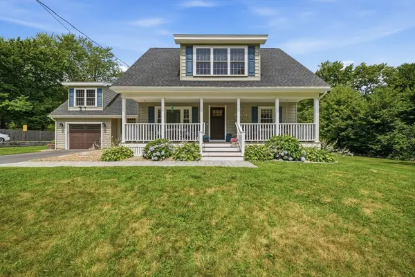 105 Locke Rd, Chelmsford, MA 01824