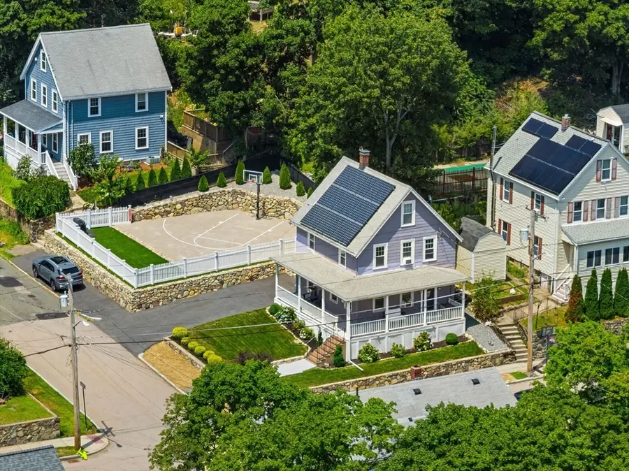 90 Forest St, Melrose, MA 02176 - #3