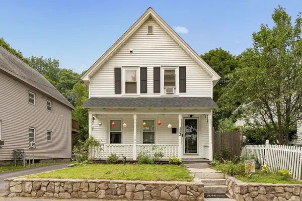 323 Rollstone St, Fitchburg, MA 01420