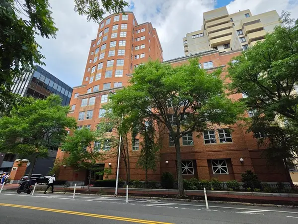 931 Massachusetts Ave #303, Cambridge, MA 02139