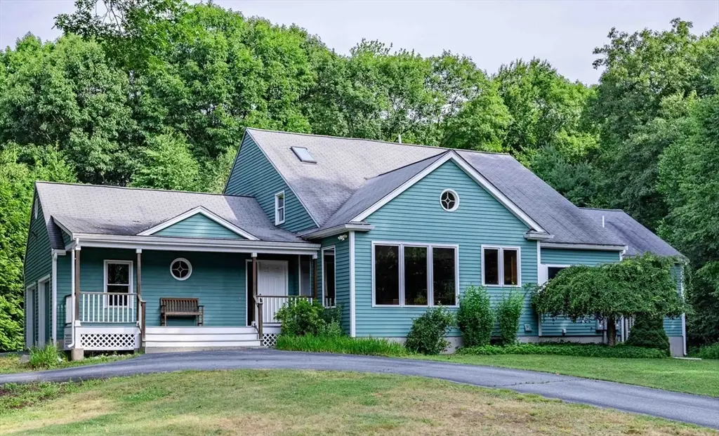 4 Mallard Drive, Medway, MA 02053 - #1