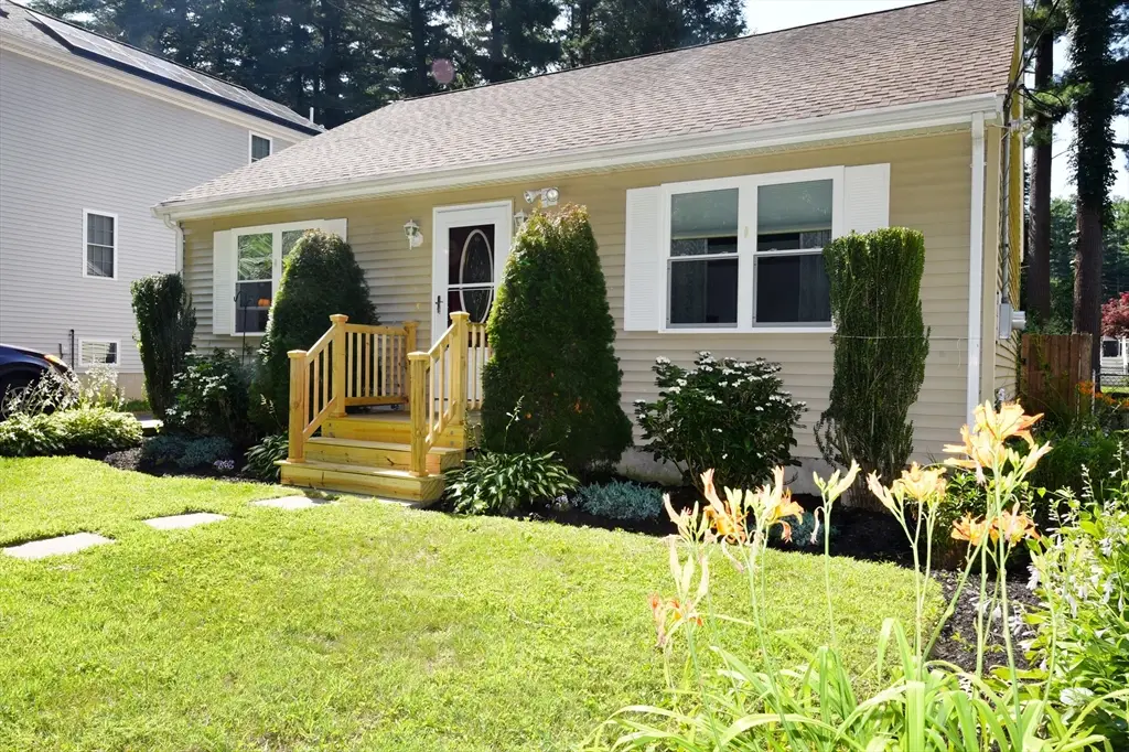 34 Thirteenth Ave, Halifax, MA 02338 - #1