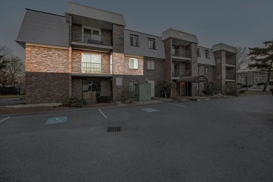 15 Oak Neck Rd #11, Hyannis, MA 02601 - #2