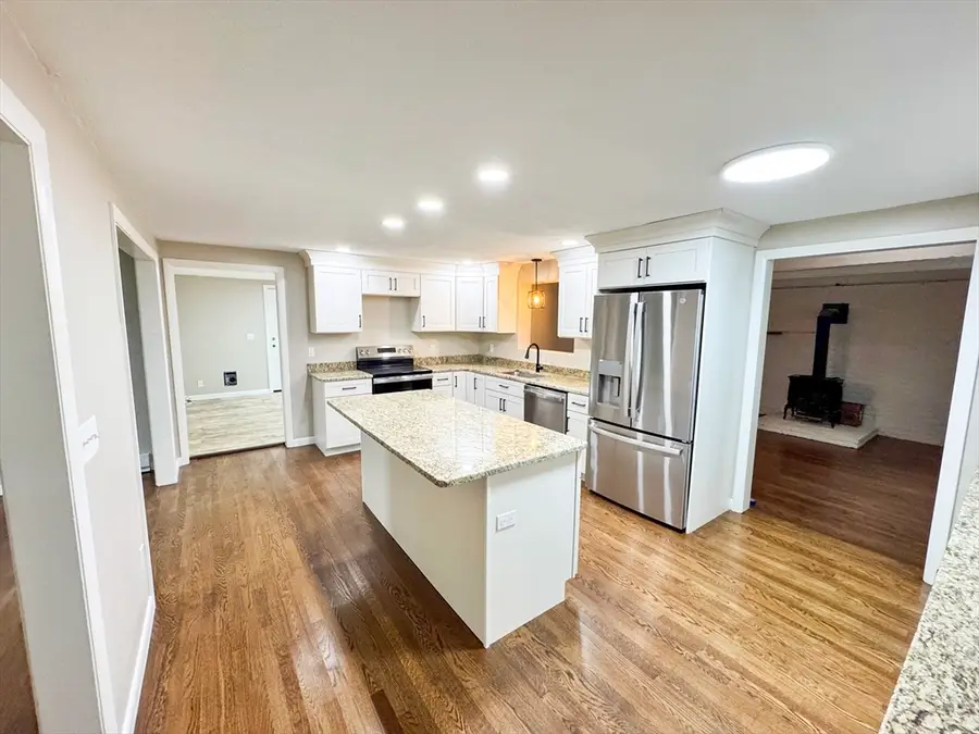181 Dresser Hill Rd, Dudley, MA 01571 - #3
