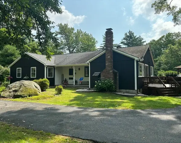 98 Hollow Road, Brimfield, MA 01010