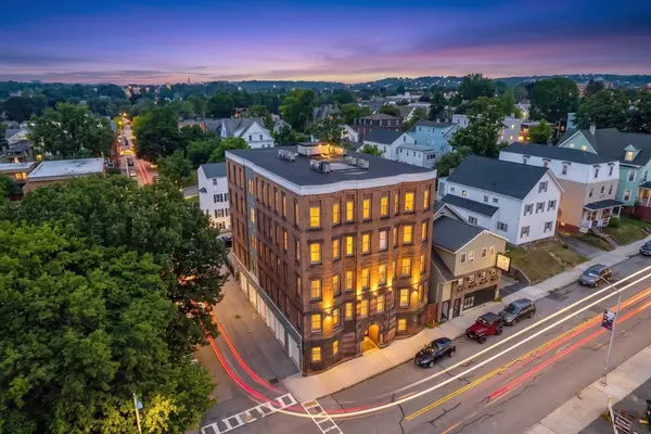 257 Pleasant St #7, Worcester, MA 01609