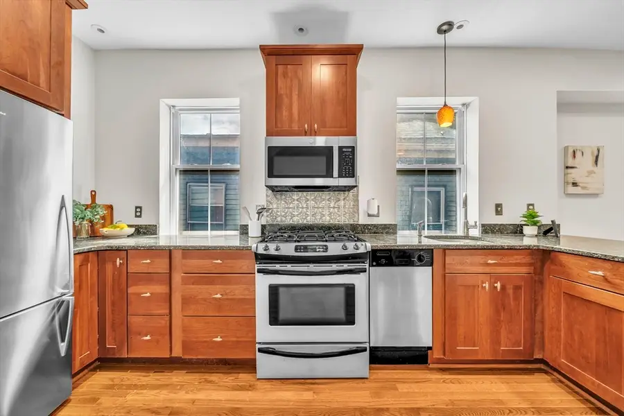 257 Pleasant St #7, Worcester, MA 01609 - #3