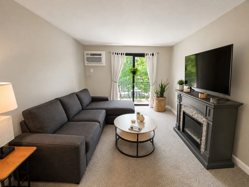 655 W Lowell Ave #12, Haverhill, MA 01832 - #1