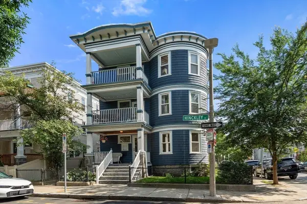 26 Hinckley St #1, Boston, MA 02125