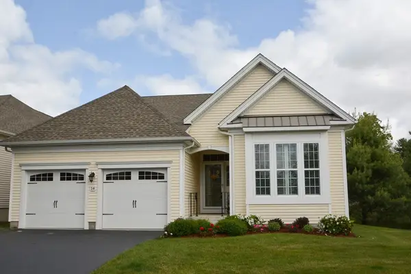 14 Hartshorne Way #14, Methuen, MA 01844