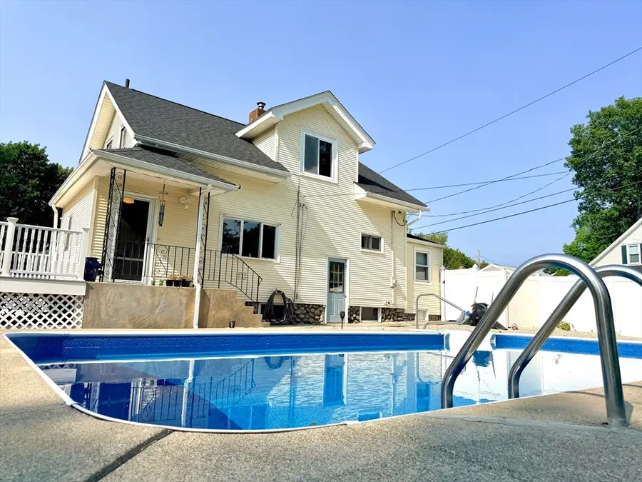 22 Pelican Ave, Worcester, MA 01605 - #2