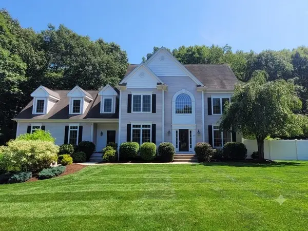 33 Dairy Drive, Upton, MA 01568