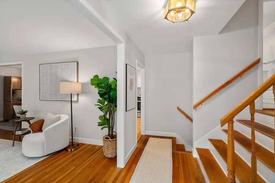 83 Bound Brook Rd, Newton, MA 02461 - #2