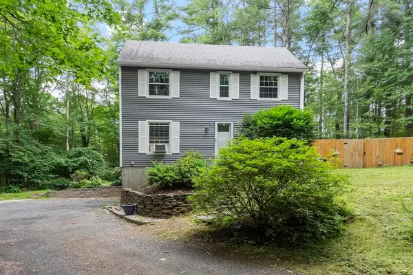 37 Swamp, Montague, MA 01351