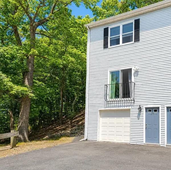 25 Gediminas St #25, Worcester, MA 01610