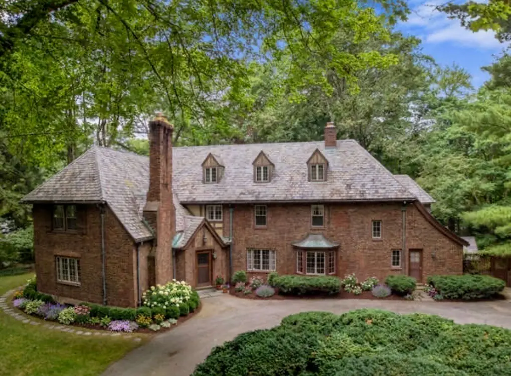 25 Hillside Rd, Wellesley, MA 02481 - #1
