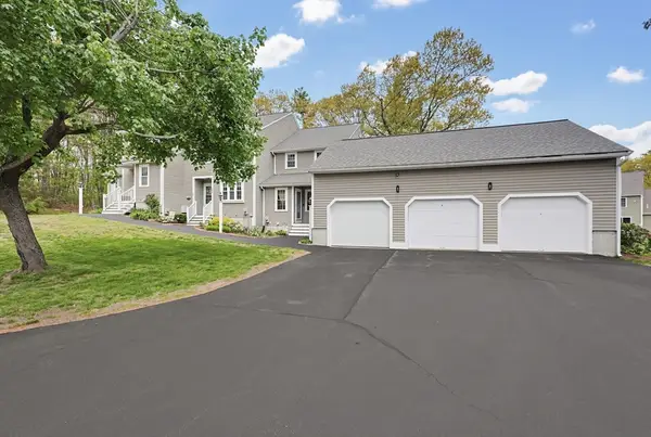 206 Laurelwood Dr #206, Hopedale, MA 01747