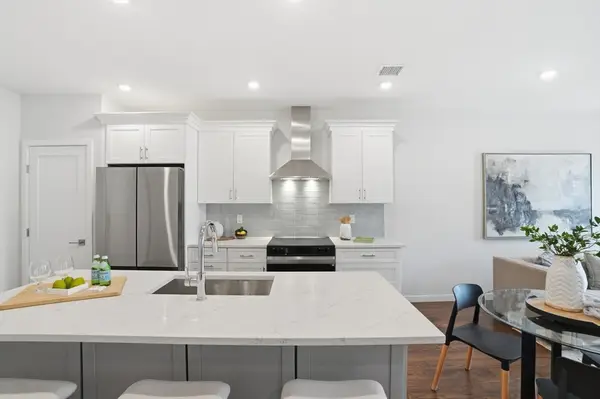 267 Old Colony #602, Boston, MA 02127