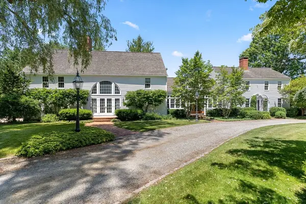 8 Green St, Newbury, MA 01951