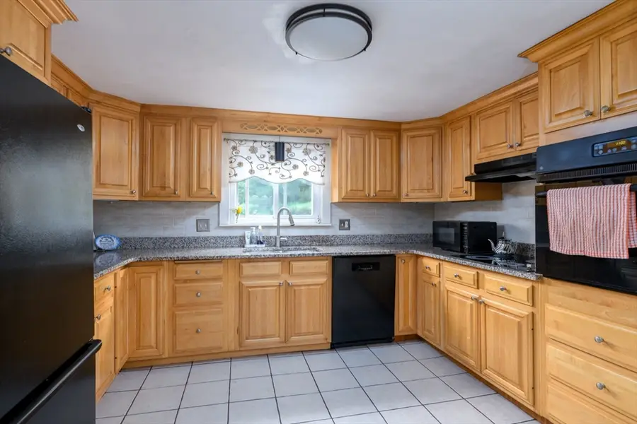 70 Sherwood Hill Dr, Holden, MA 01520 - #2