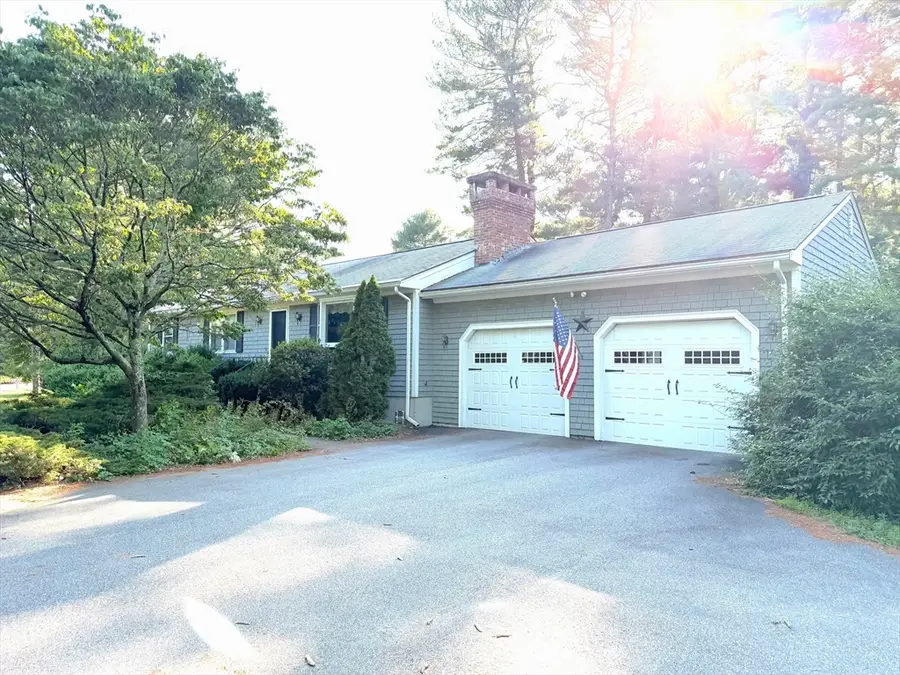 3 Bittersweet Dr, Seekonk, MA 02771 - #2