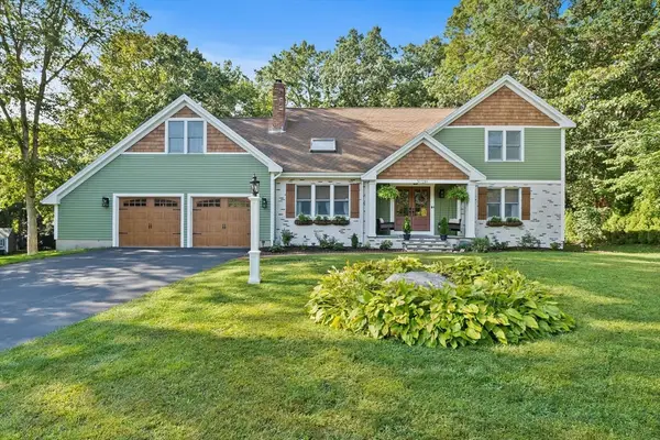 210 Boxwood Ln, Bridgewater, MA 02324