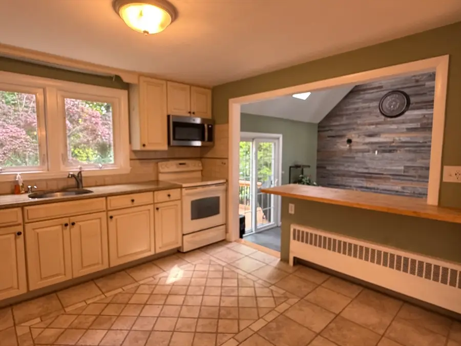 7 Wayne Dr, Foxboro, MA 02035 - #3
