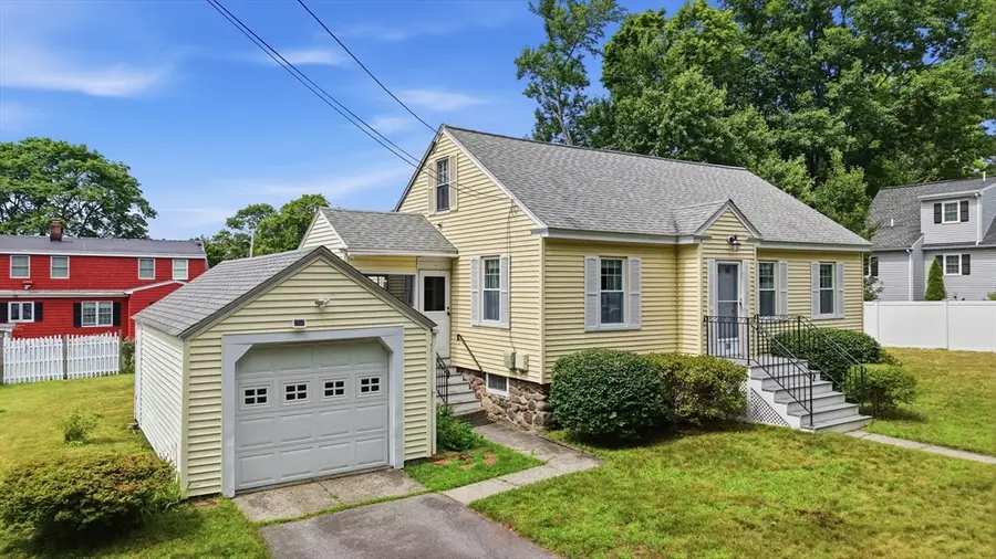 36 Holbrook Rd, North Andover, MA 01845 - #3