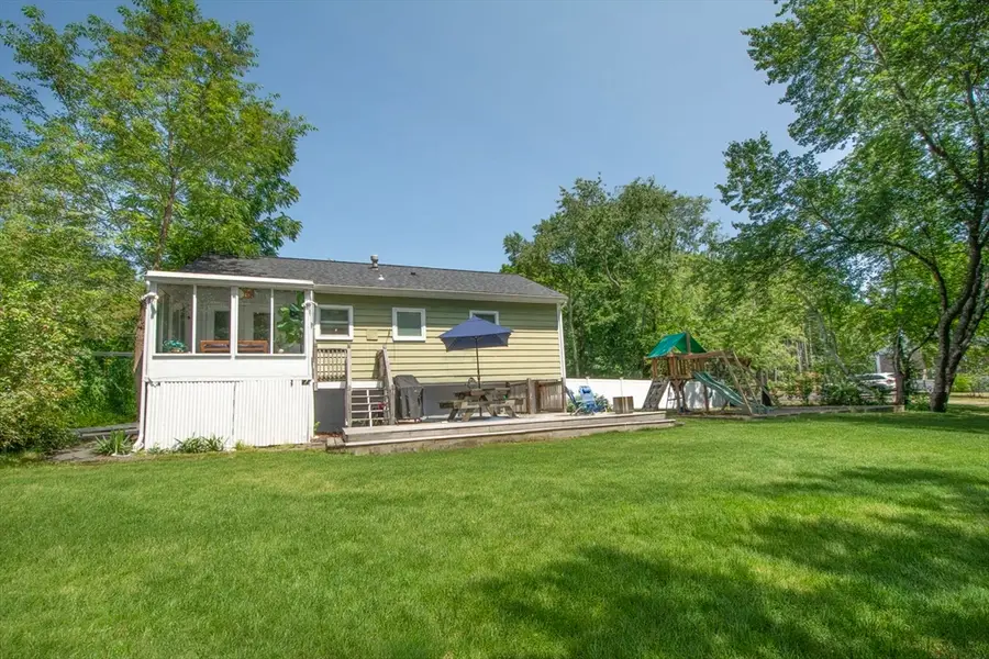 37 Pleasant Street, Pembroke, MA 02359 - #3