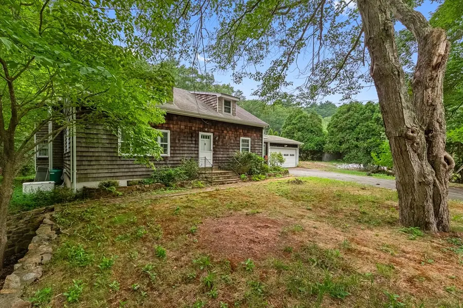 166 Pine St, Manchester, MA 01944 - #2