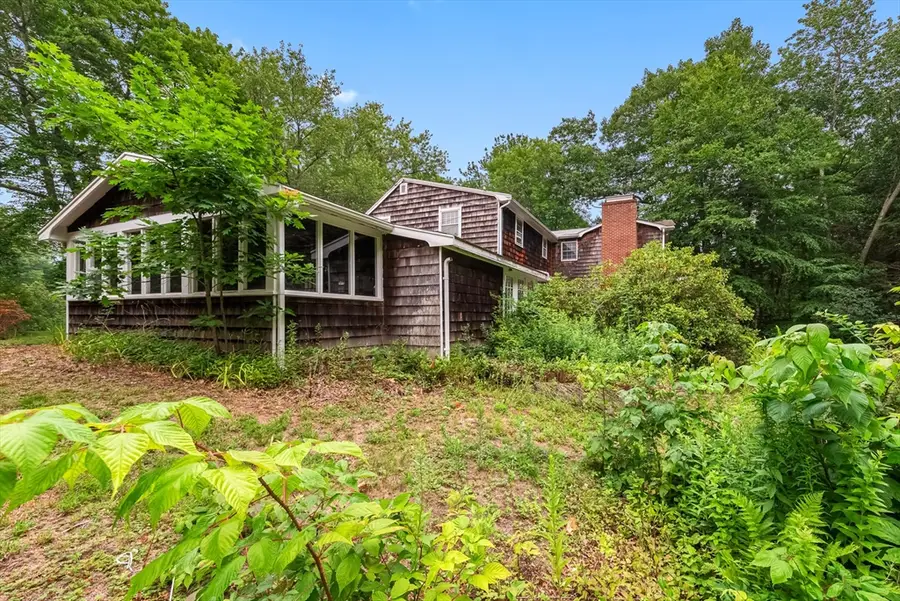 166 Pine St, Manchester, MA 01944 - #3