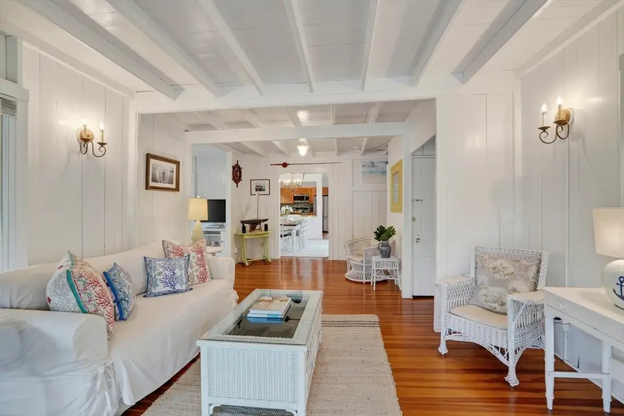 59 Tuckernuck Ave, Oak Bluffs, MA 02557 - #2