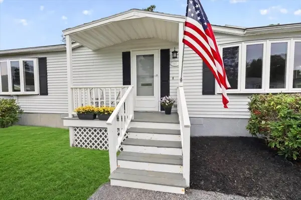 60 Leisurewoods Drive, Rockland, MA 02370