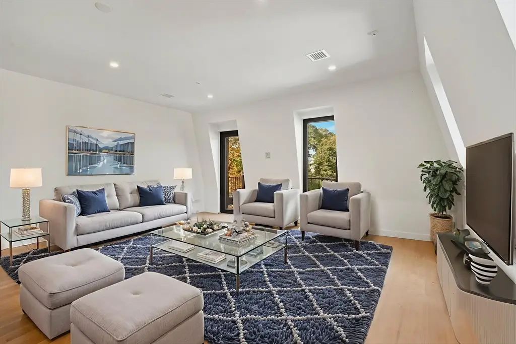 22 High Street #6, Boston, MA 02122 - #1