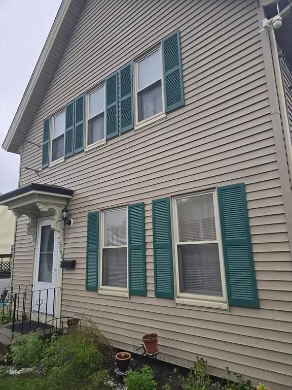 114 Oak St, Taunton, MA 02780