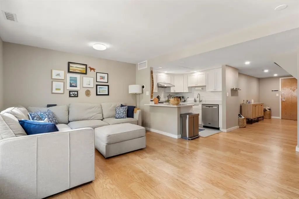 376 Commercial Street #2B, Boston, MA 02109 - #1