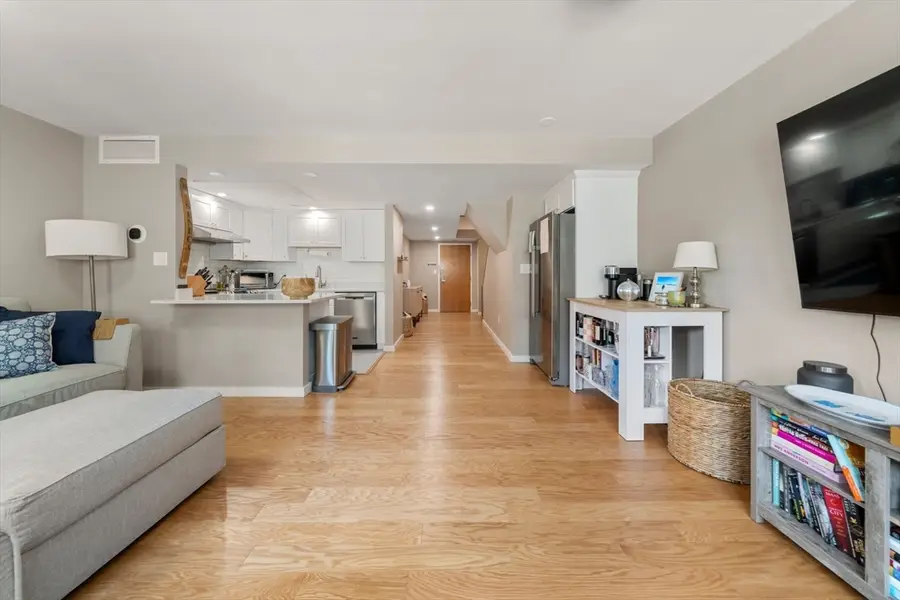 376 Commercial Street #2B, Boston, MA 02109 - #2