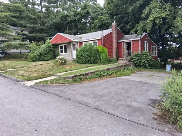 45 Erie Ave, Worcester, MA 01605